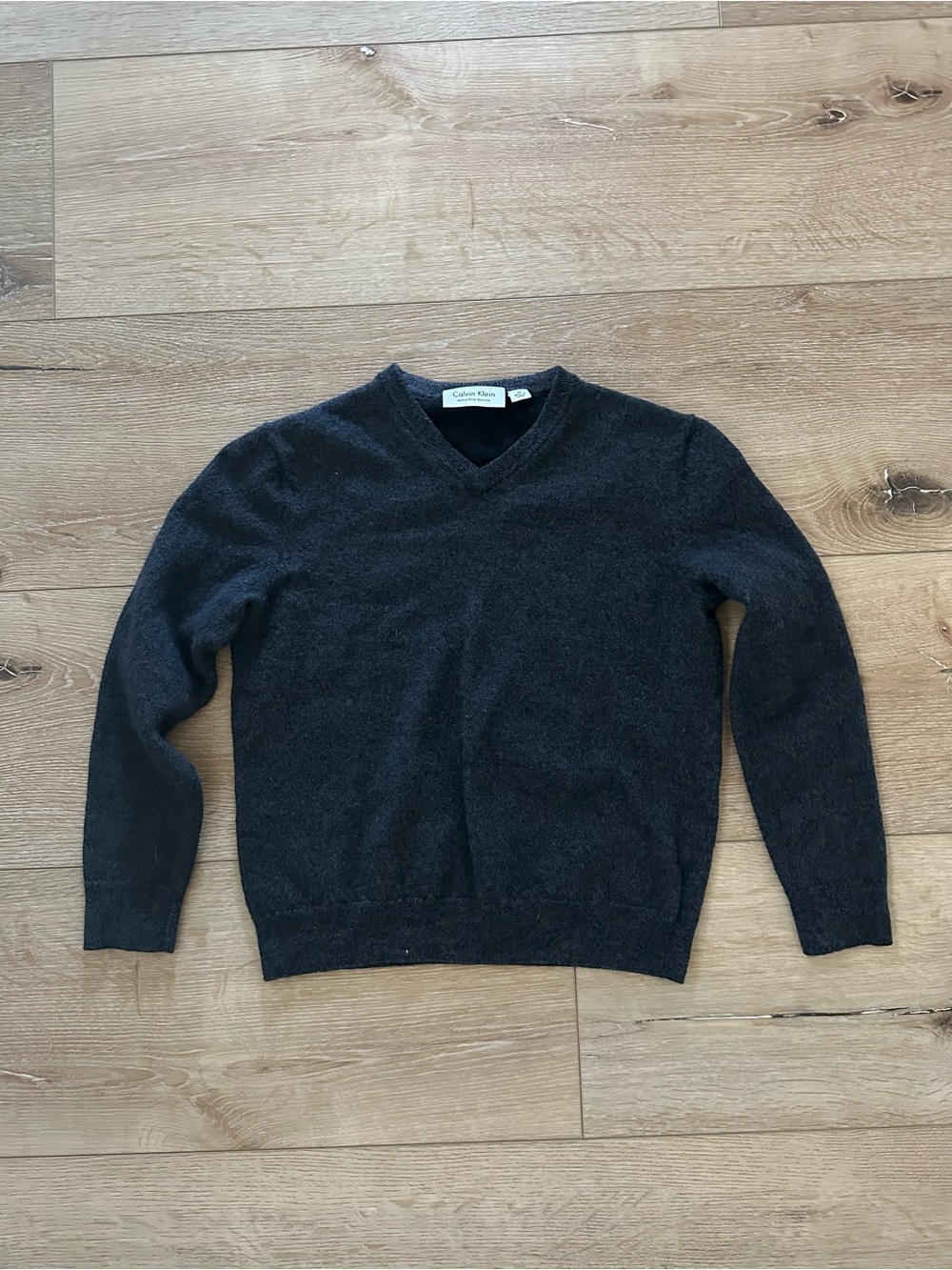 Calvin Klein Boys M Charcoal 100% Merino Wool V-Neck Sweater